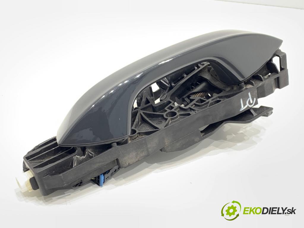 VW GOLF VIII liftback 2022 96 kW 1.5 TSI 1495 Kľučka vonkajšia pravy zad 5H0837206F