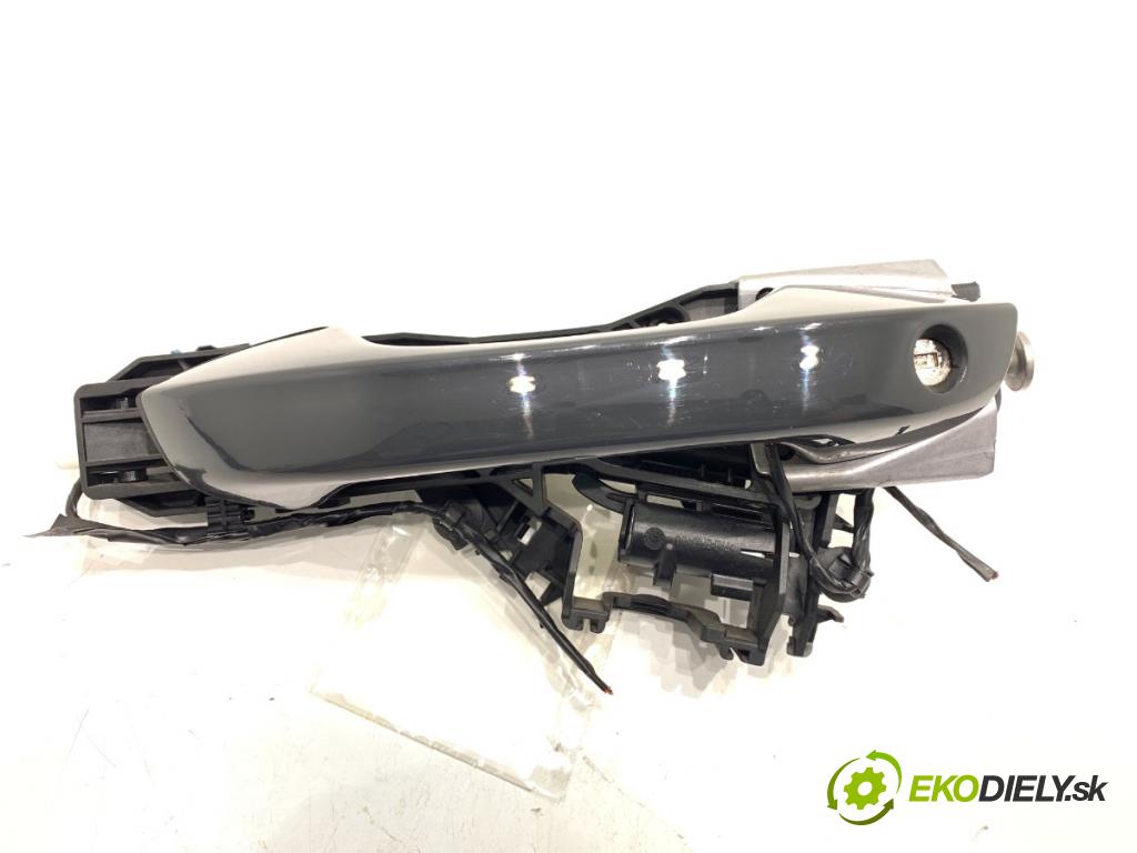 VW GOLF VIII liftback 2022 96 kW 1.5 TSI 1495 Kľučka vonkajšia ľavy predný 5H0837205F
