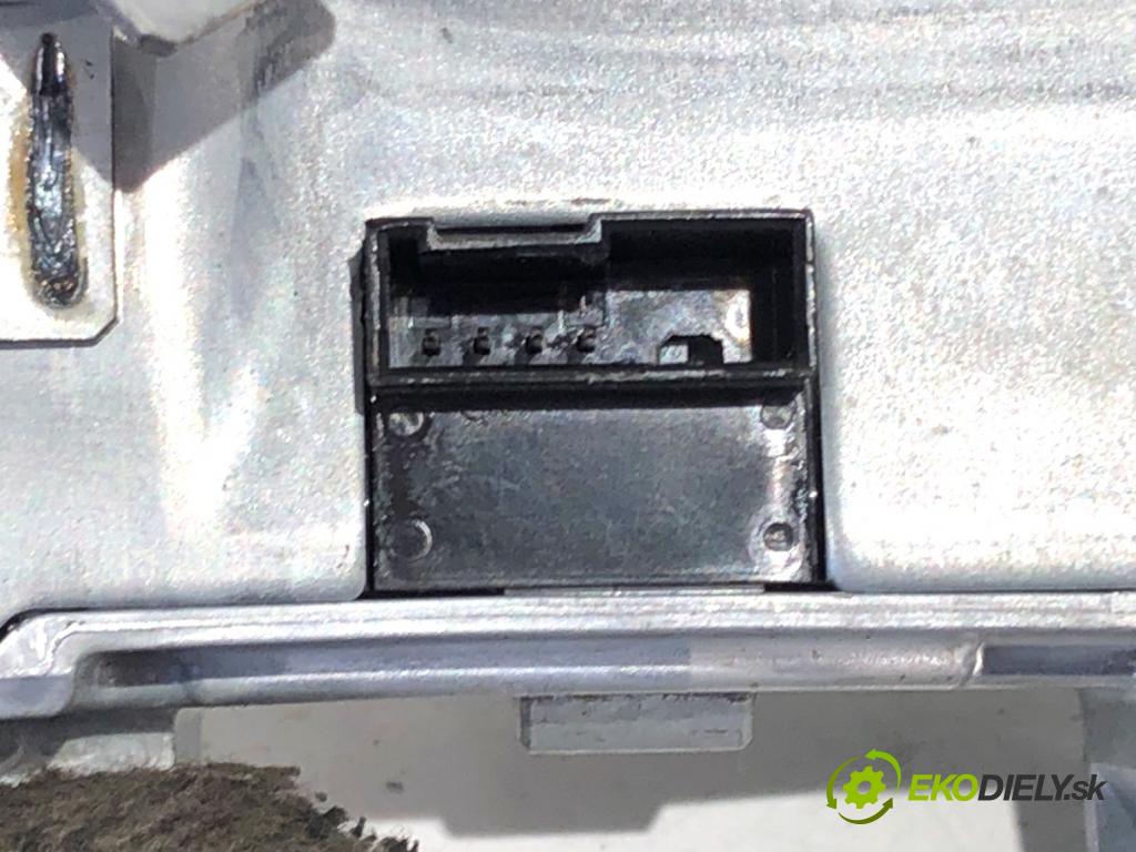 VW GOLF VIII liftback 2022 96 kW 1.5 TSI 1495 blokáda volantu 2Q0905861B (Ostatní)
