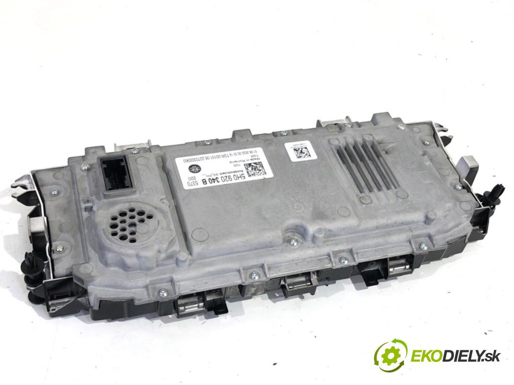 VW GOLF VIII liftback 2022 96 kW 1.5 TSI 1495 Prístrojovka 5H0920340B (Prístrojová doska)