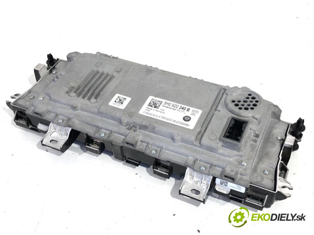 VW GOLF VIII liftback 2022 96 kW 1.5 TSI 1495 Prístrojovka 5H0920340B (Prístrojová doska)