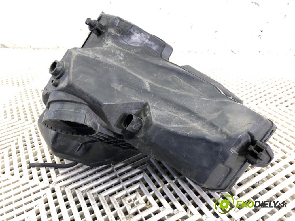 AUDI A5 8T coupe 2010 125 kW 2.0 TDI 1968 Obal filtra vzduchu 8K0133837T (Obal vzduchového filtra)