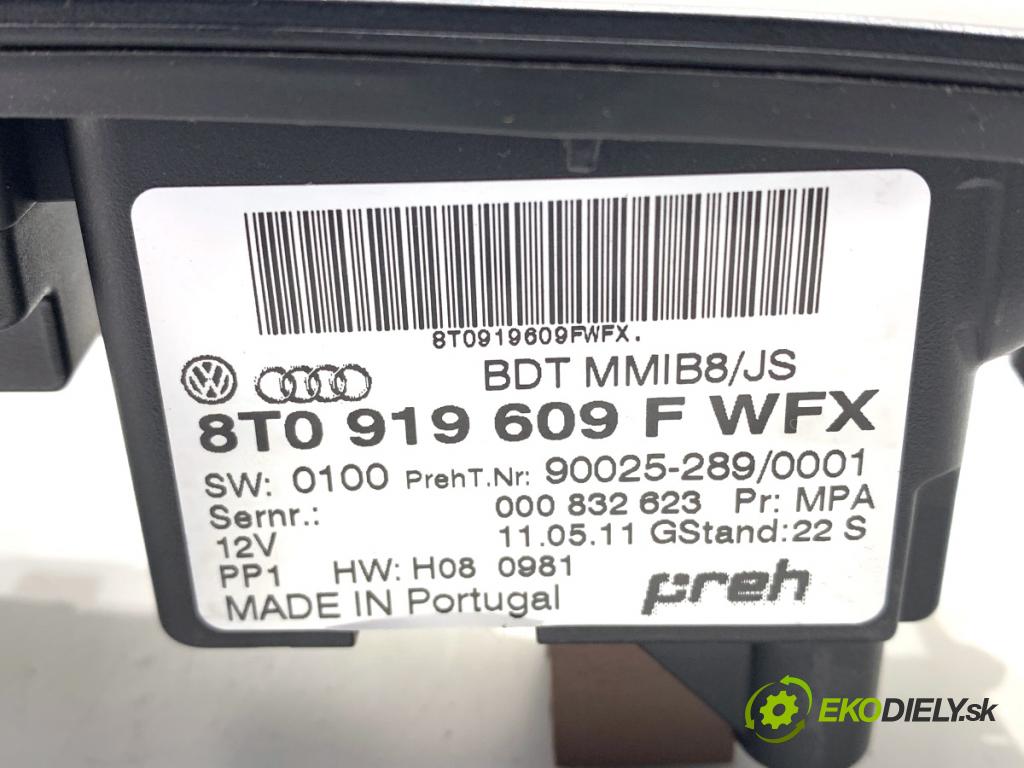 AUDI A5 8T coupe 2010 125 kW 2.0 TDI 1968 Panel ovládania radia 8T0919609F (Prepínacie páčky pod volantom)