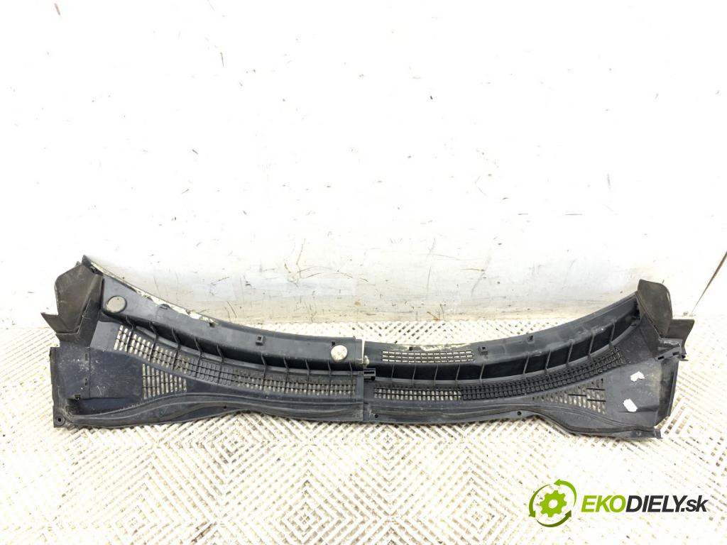 SUZUKI SWIFT III liftback 2006 67 kW 1.3 (RS 413) 1328 torpédo plast pod čelní okno 72341-62J0 (Torpéda)