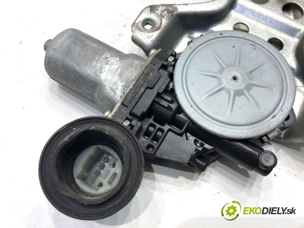 SUZUKI SWIFT III liftback 2006 67 kW 1.3 (RS 413) 1328 mechanismus okna pravý přední část 83430-63J00