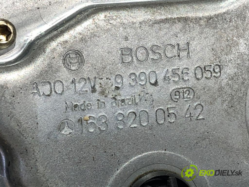 MERCEDES-BENZ W163 SUV 1998 110 kW ML 230 (163.136) 2295 motor stěračů zadní část 1638200542