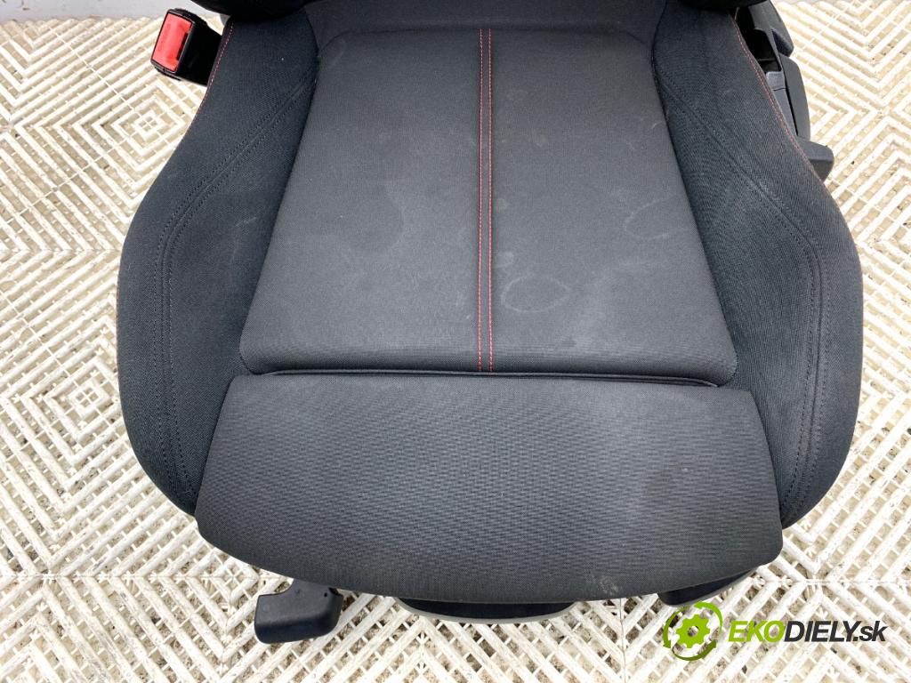 BMW F20 liftback 2012 100 kW 116 i 1598 Sedadlo ľavy predný
