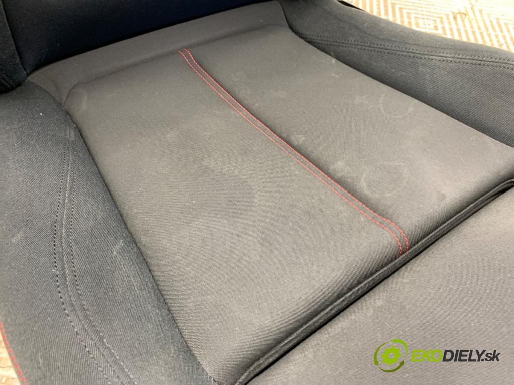 BMW F20 liftback 2012 100 kW 116 i 1598 Sedadlo ľavy predný