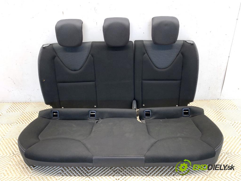 RENAULT CLIO IV liftback 2015 55 kW 1.5 dCi 75 1461 Sedadlo druhý rad 