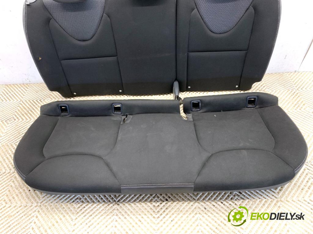 RENAULT CLIO IV liftback 2015 55 kW 1.5 dCi 75 1461 Sedadlo druhý rad