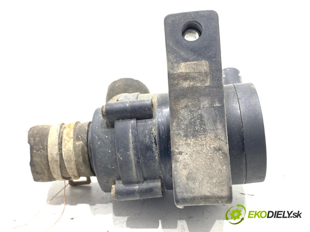 FORD KUGA I SUV 2010 103 kW 2.0 TDCi 4x4 1997 DALŠÍ: pumpa vody 30950000 (Vodní pumpy)