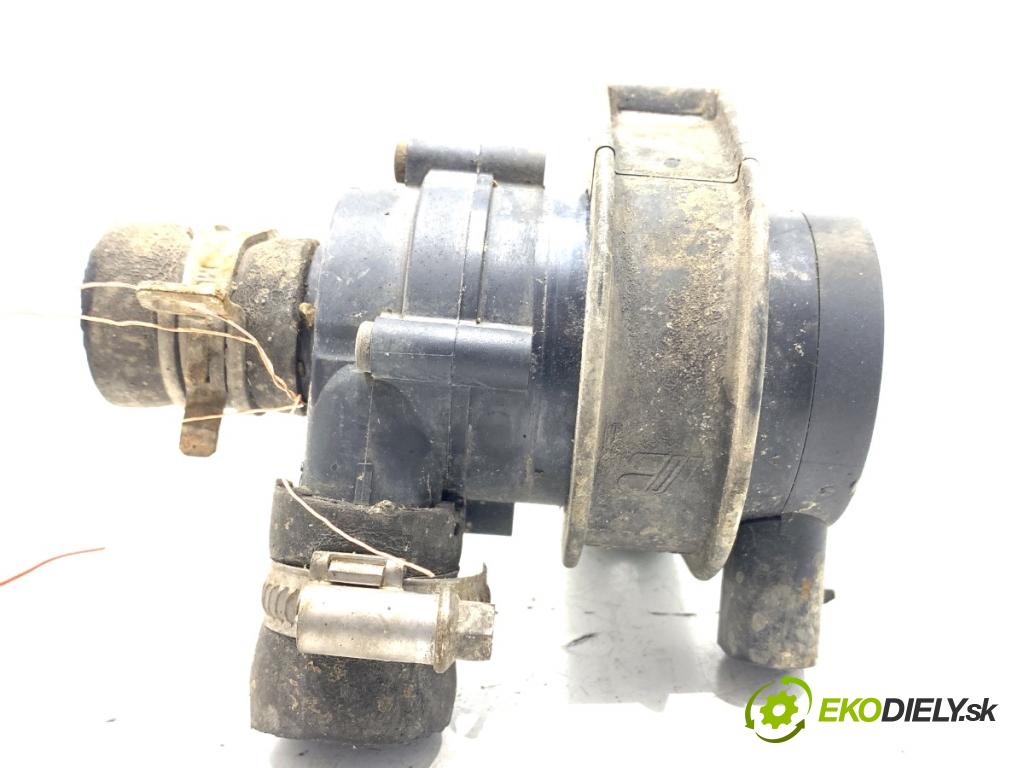 FORD KUGA I SUV 2010 103 kW 2.0 TDCi 4x4 1997 DALŠÍ: pumpa vody 30950000 (Vodní pumpy)
