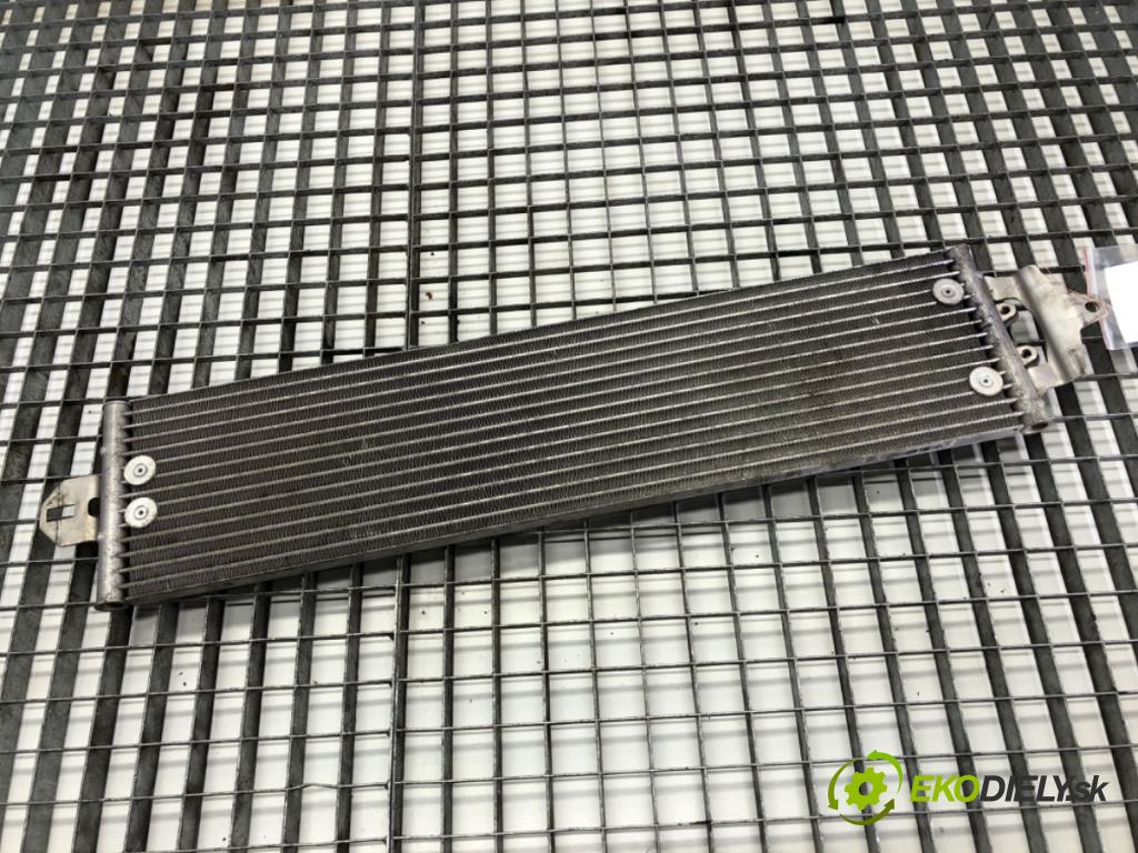 VW GOLF VIII liftback 2022 96 kW 1.5 TSI 1495 Chladič oleja prevodovky 7L0317019D