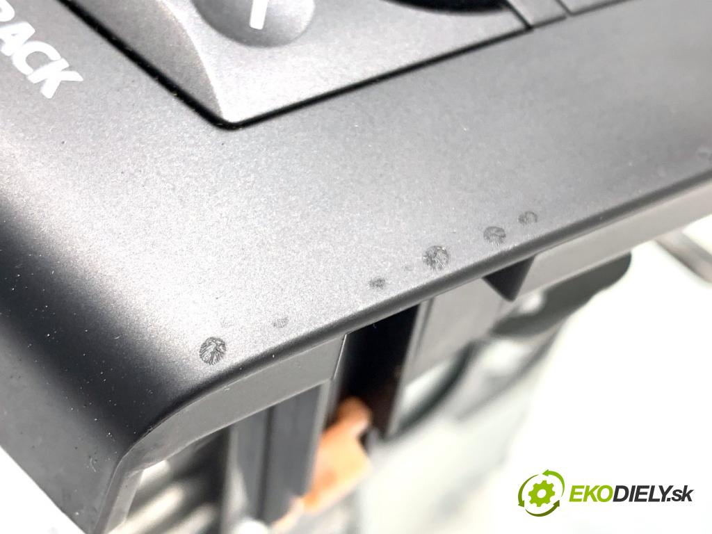 SUZUKI SWIFT IV liftback 2010 69 kW 1.2 (AZH 412) 1242 RADIO 39101-68L00 (Audio zariadenie)