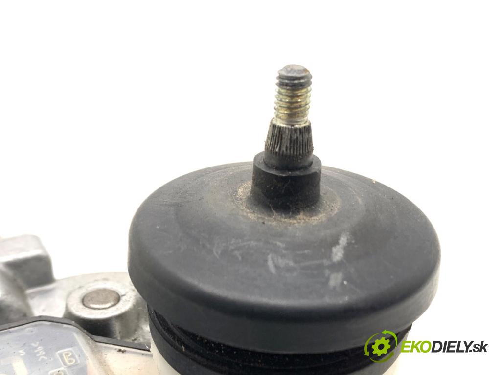 SUZUKI SWIFT IV liftback 2010 69 kW 1.2 (AZH 412) 1242 motor stěračů zadní část