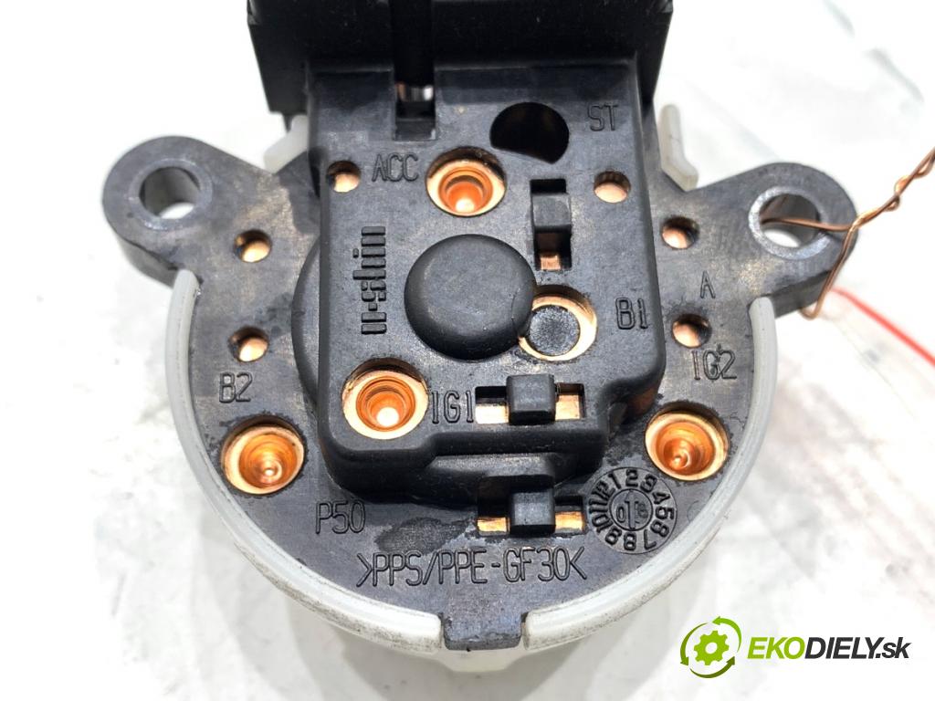 SUZUKI SWIFT IV liftback 2010 69 kW 1.2 (AZH 412) 1242 Kocka, vložka spínacej skrinky  (Spínacia skrinka)