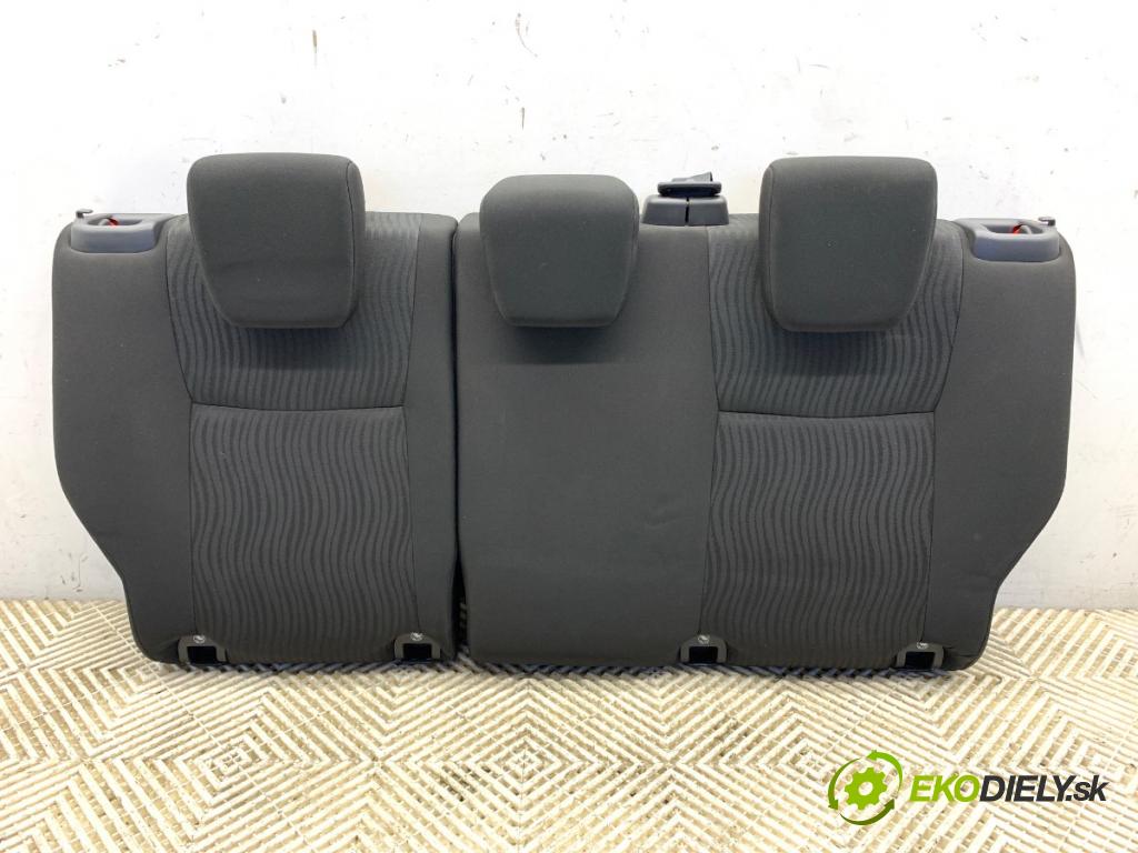 SUZUKI SWIFT IV liftback 2010 69 kW 1.2 (AZH 412) 1242 Sedadlo druhý rad