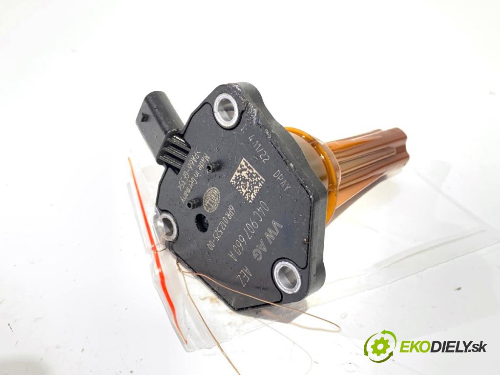 VW GOLF VIII liftback 2022 96 kW 1.5 TSI 1495 Snímač hladiny oleja 04C907660A (Snímač)