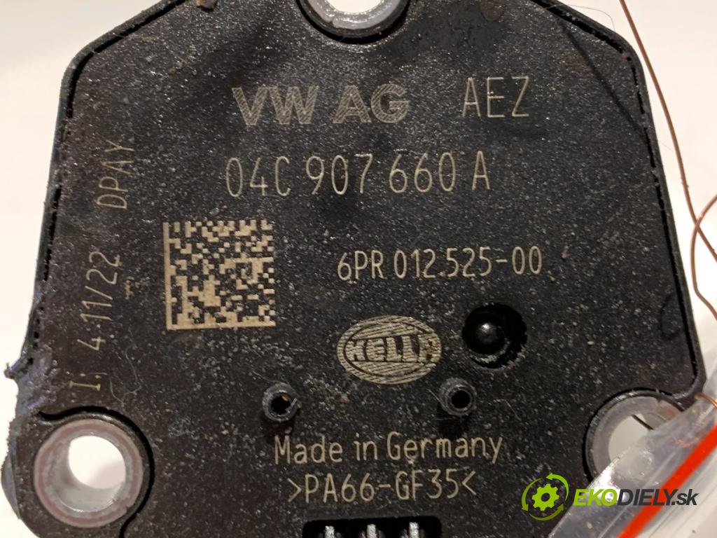 VW GOLF VIII liftback 2022 96 kW 1.5 TSI 1495 Snímač hladiny oleja 04C907660A (Snímač)