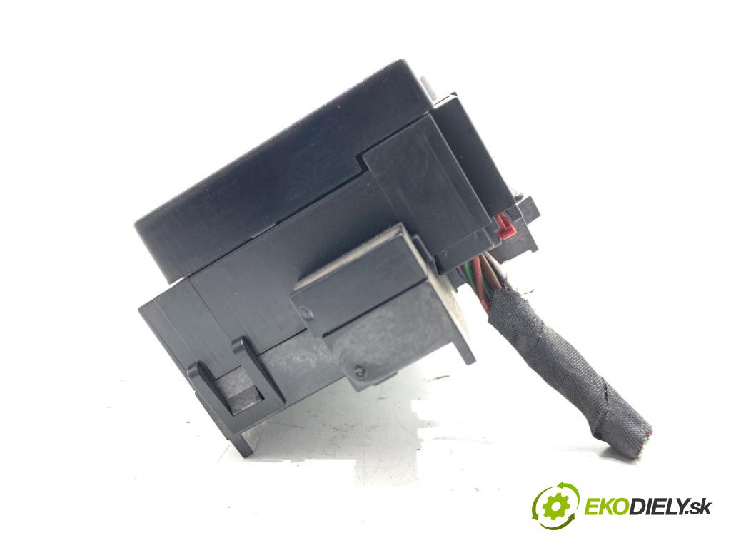 VW PASSAT CC B6 coupe 2009 118 kW 1.8 TSI 1798 spinačka 3C0905843Q (Spínacia skrinka)