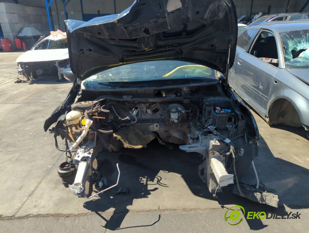 RENAULT CLIO IV liftback 2015 55 kW 1.5 dCi 75 1461 KAROSERIA ČTVRŤÁK blatník zadní část levý pravý práh střecha PODŁUŻNICA levý pravý