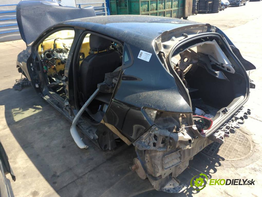 RENAULT CLIO IV liftback 2015 55 kW 1.5 dCi 75 1461 KAROSERIA ČTVRŤÁK blatník zadní část levý pravý práh střecha PODŁUŻNICA levý pravý
