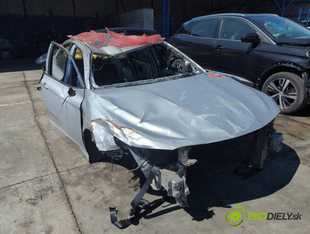 TOYOTA CAMRY sedan 2022 131 kW 2.5 Hybrid (AXVH71_) 2487 KAROSERIA ČTVRŤÁK blatník zadní část levý pravý práh střecha PODŁUŻNICA levý pravý 