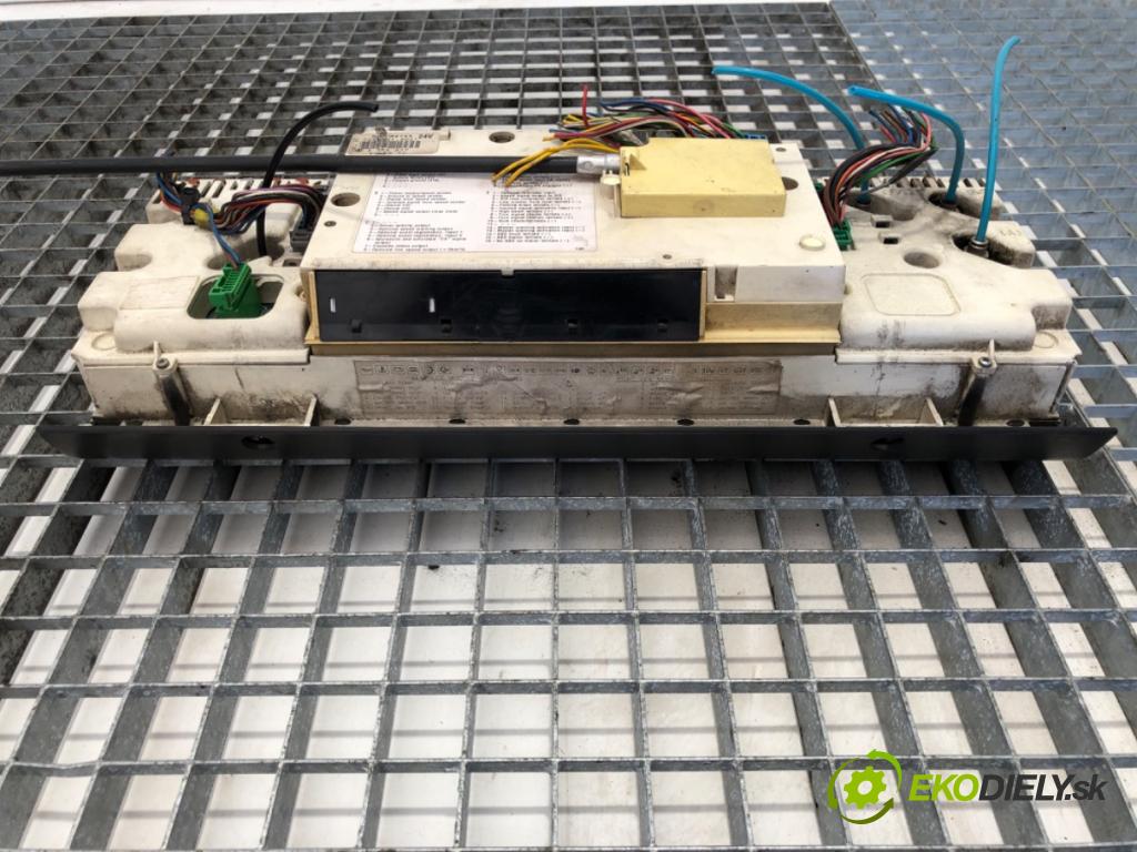 VOLVO FH12 Platforma / podwozie 1997 279 kW FH 12/380 279 kW [379 KM] olej napędowy 1993 - 2005 12132 Prístrojovka 1078785 (Prístrojová doska)