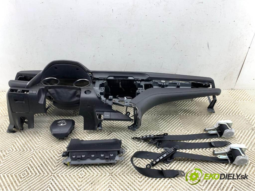 TOYOTA CAMRY sedan 2022 131 kW 2.5 Hybrid (AXVH71_) 2487 Palubná doska silentbloku pasy 