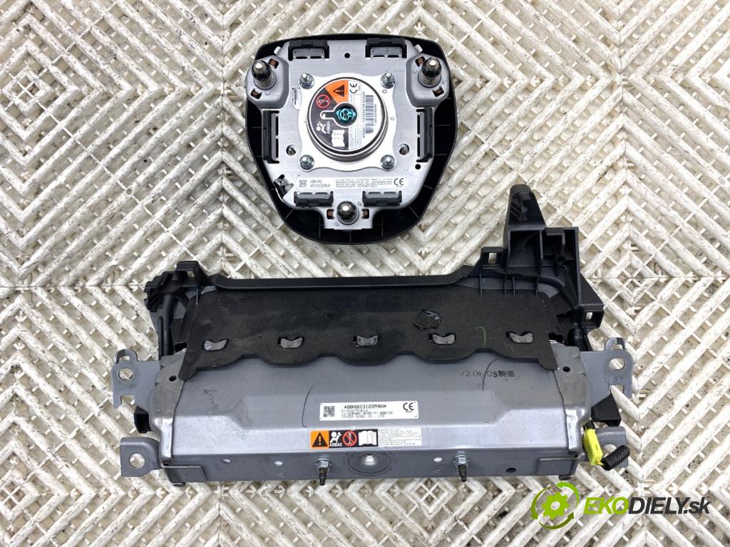TOYOTA CAMRY sedan 2022 131 kW 2.5 Hybrid (AXVH71_) 2487 Palubná doska silentbloku pasy