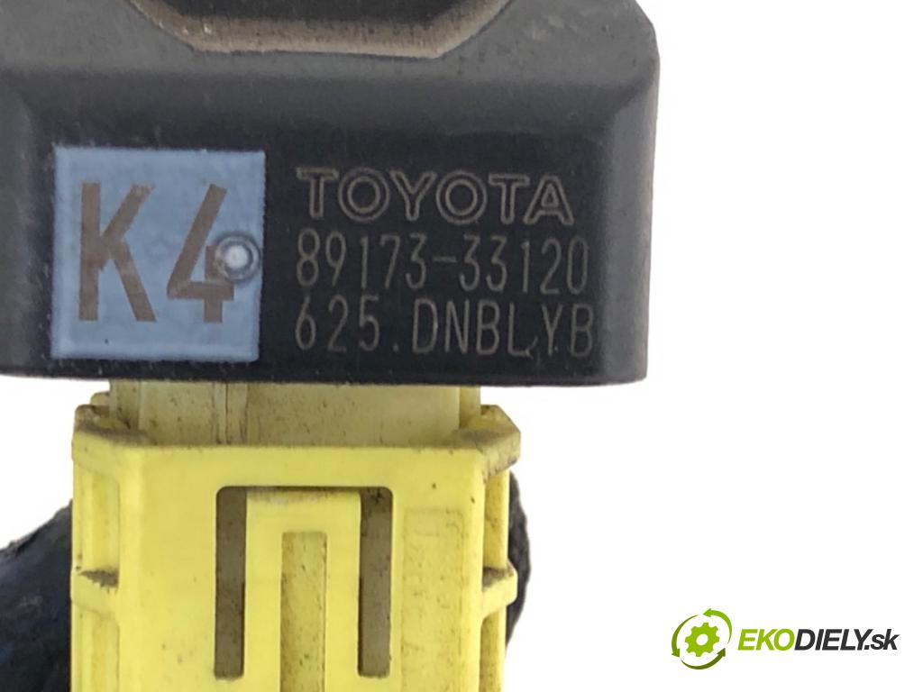 TOYOTA CAMRY sedan 2022 131 kW 2.5 Hybrid (AXVH71_) 2487 Snímač nárazu 89173-33120 (Snímač nárazu)