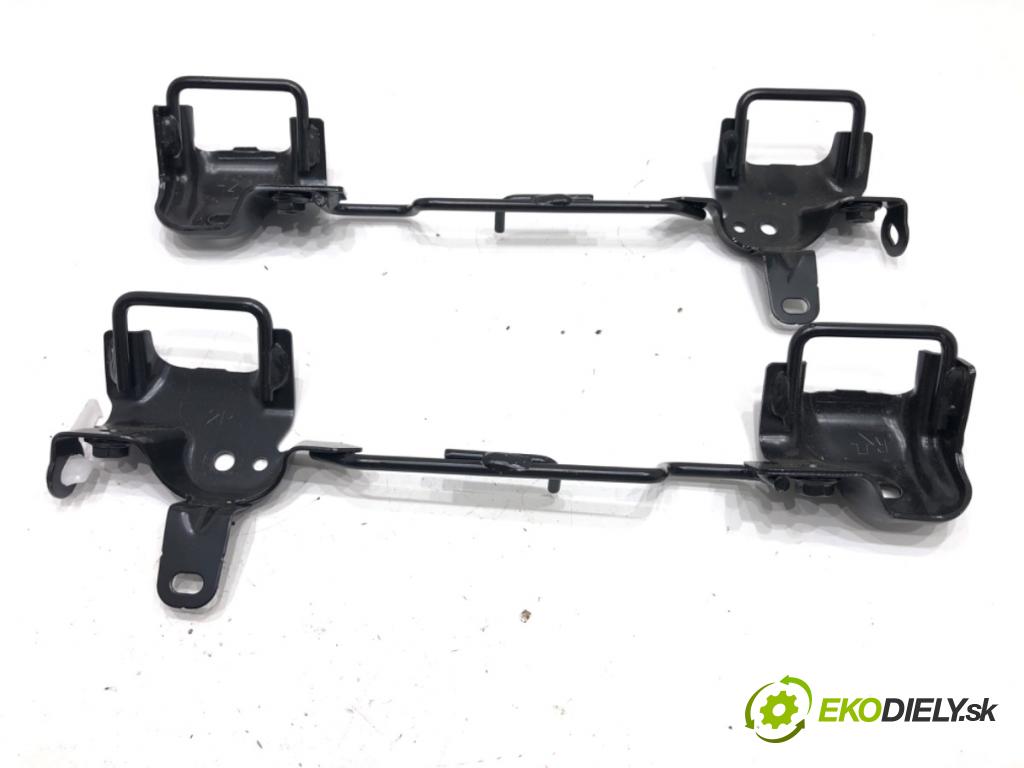 TOYOTA CAMRY sedan 2022 131 kW 2.5 Hybrid (AXVH71_) 2487 Uchytenie ISOFIX 