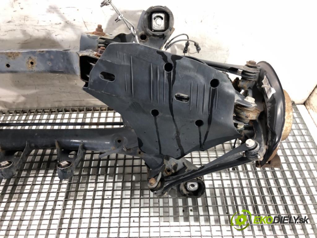 BMW F20 liftback 2012 100 kW 116 i 1598 výztuha zadní část 6792505