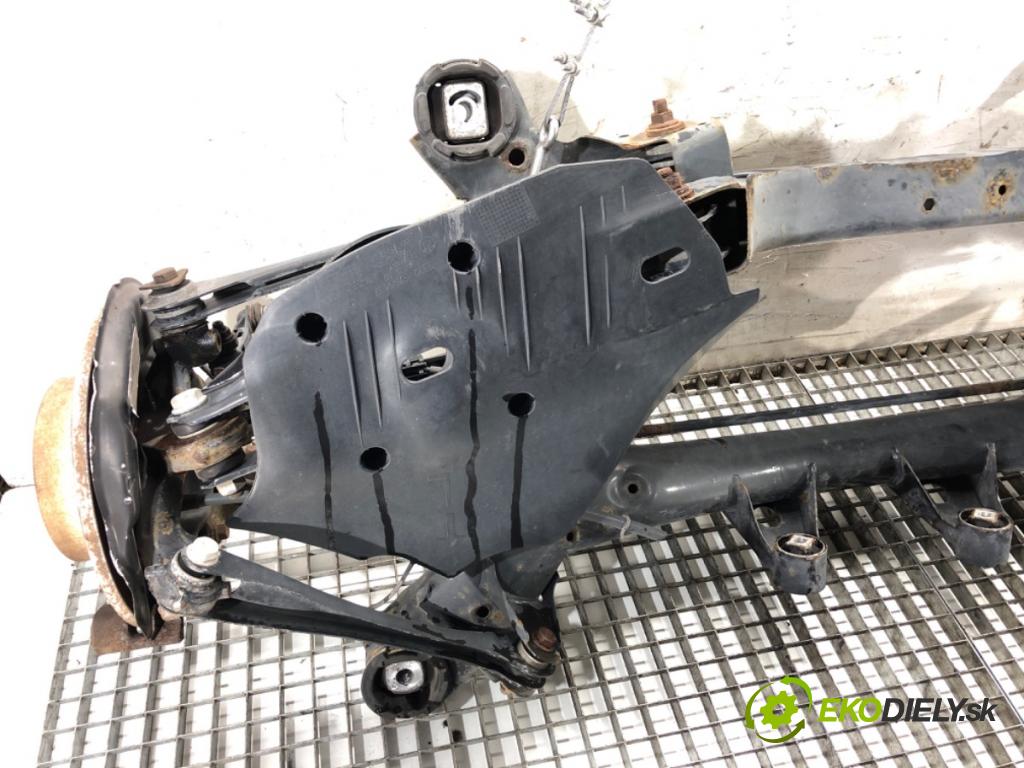 BMW F20 liftback 2012 100 kW 116 i 1598 výztuha zadní část 6792505
