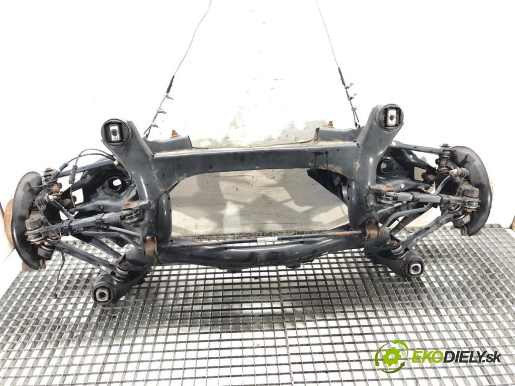 BMW F20 liftback 2012 100 kW 116 i 1598 výztuha zadní část 6792505