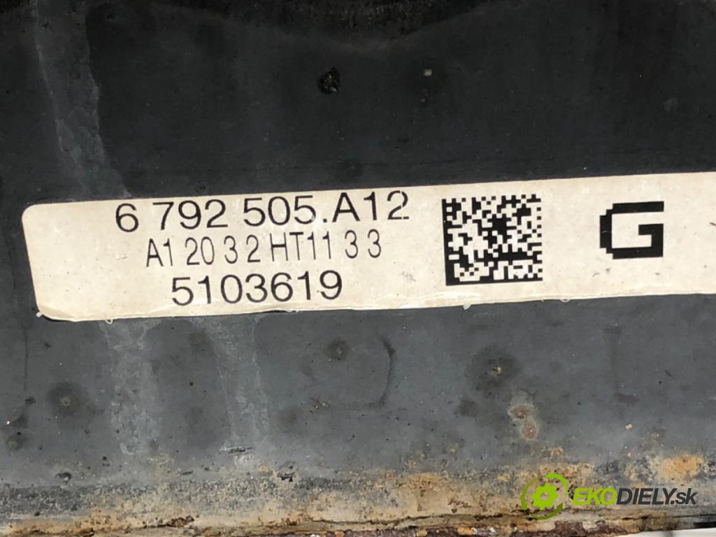 BMW F20 liftback 2012 100 kW 116 i 1598 výztuha zadní část 6792505