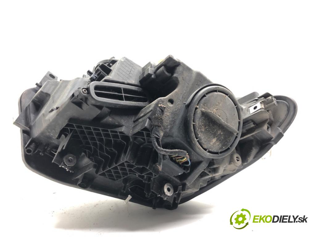 BMW F20 liftback 2012 100 kW 116 i 1598 Svetlomet pravy predný XENON