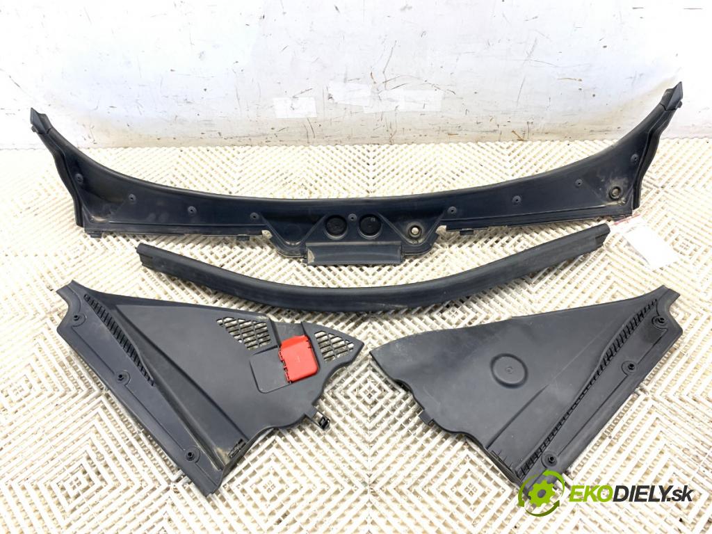 BMW F20 liftback 2012 100 kW 116 i 1598 torpédo plast pod čelní okno 7240672 (Torpéda)