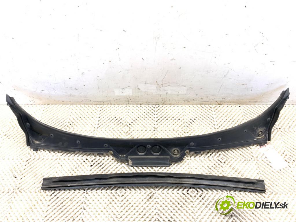 BMW F20 liftback 2012 100 kW 116 i 1598 torpédo plast pod čelní okno 7240672 (Torpéda)