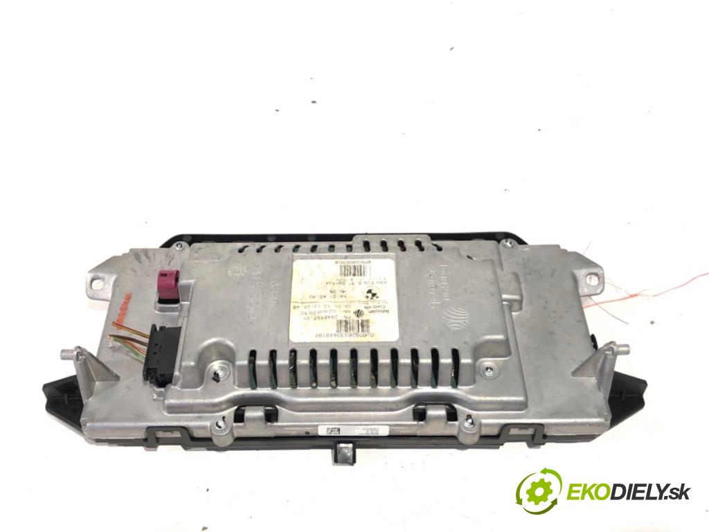 BMW E84 SUV 2013 135 kW xDrive 20 d 1995 Dislpej 2448197 (Prístrojová doska)