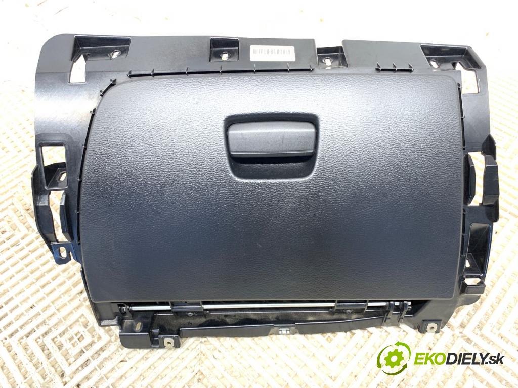 BMW E84 SUV 2013 135 kW xDrive 20 d 1995 Priehradka, kastlík spolujazdca  (Priehradka (kastlík))