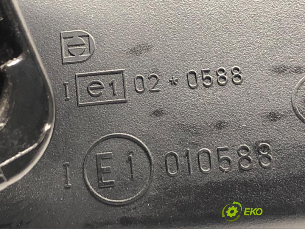 BMW E84 SUV 2013 135 kW xDrive 20 d 1995 zpětné zrcátko vnitřní  (Světla vnitřní)