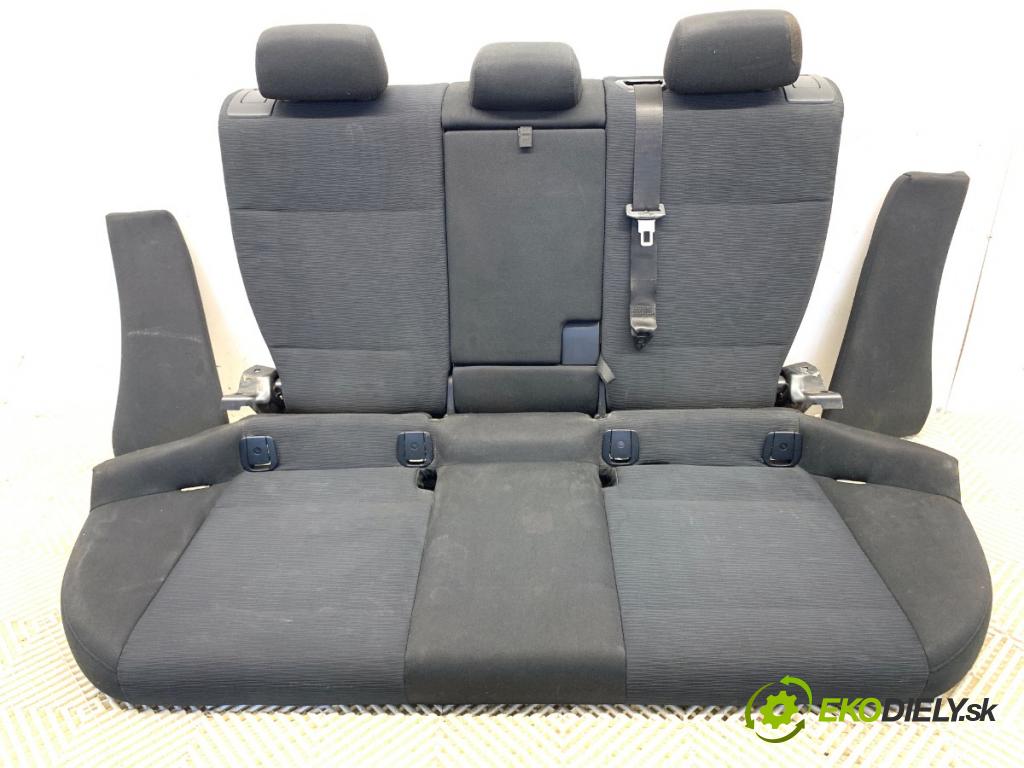 BMW E84 SUV 2013 135 kW xDrive 20 d 1995 Sedadlo druhý rad 