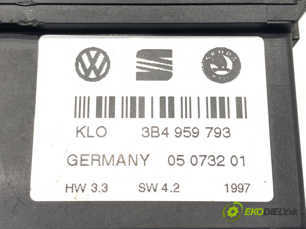 VW PASSAT B5 sedan 1997 81 kW 1.9 TDI 1896 Prepínač okien 3B4959793 (Prepínacie páčky pod volantom)
