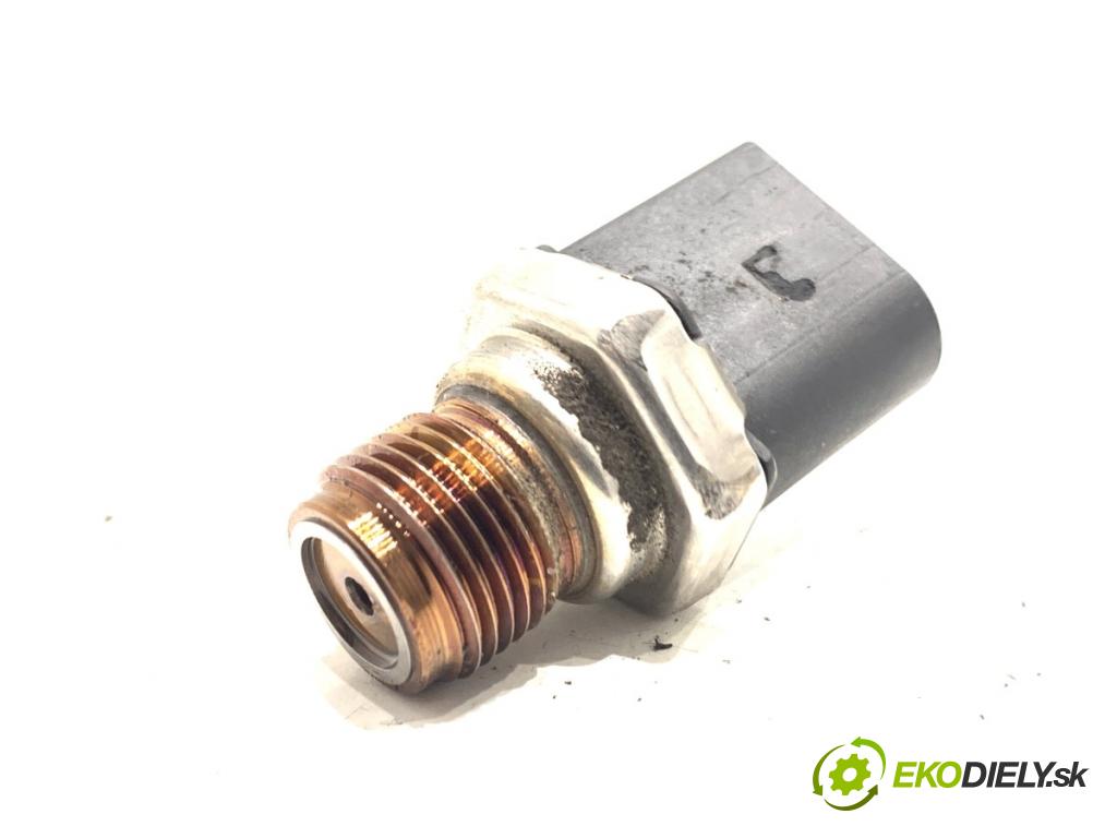 SKODA KODIAQ SUV 2021 147 kW 2.0 TDI 4x4 1968 Snímač tlaku paliva 05L906054A (Snímač)