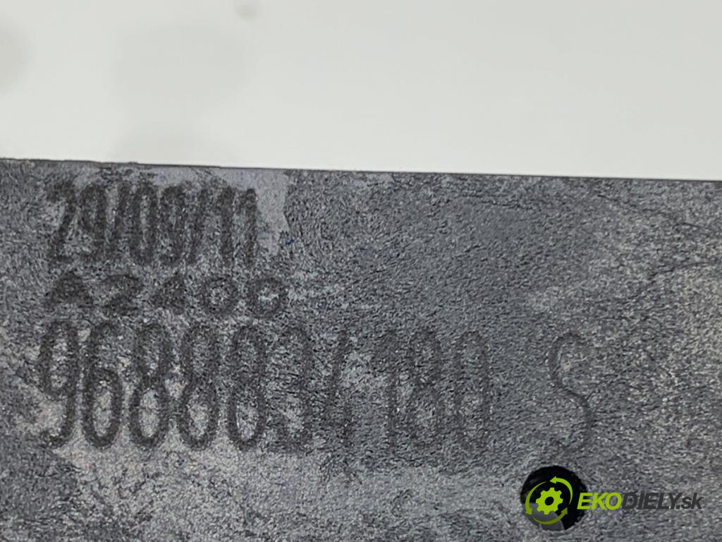 CITROEN C4 II liftback 2011 68 kW 1.6 HDi 90 1560 Kľučka vonkajšia ľavy predný 9688834180
