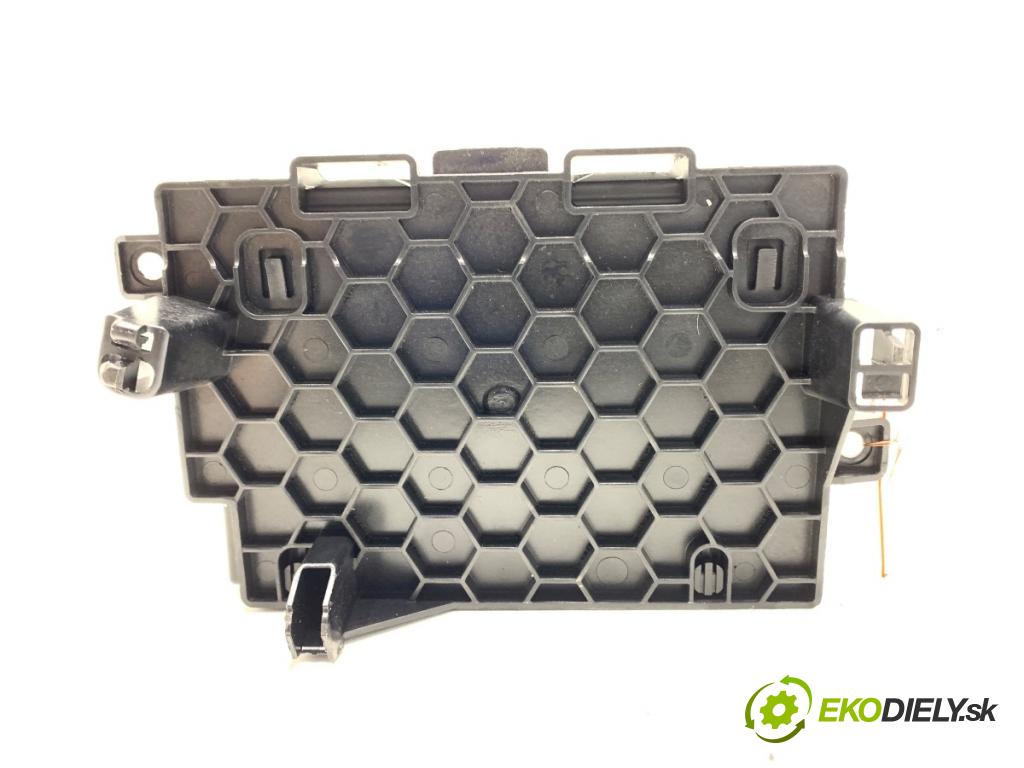SKODA KODIAQ SUV 2021 147 kW 2.0 TDI 4x4 1968 Modul sedačky 5Q0959760F