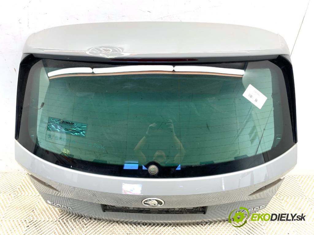 SKODA KAROQ SUV 2019 140 kW 2.0 TSI 4x4 1984 kapota zad