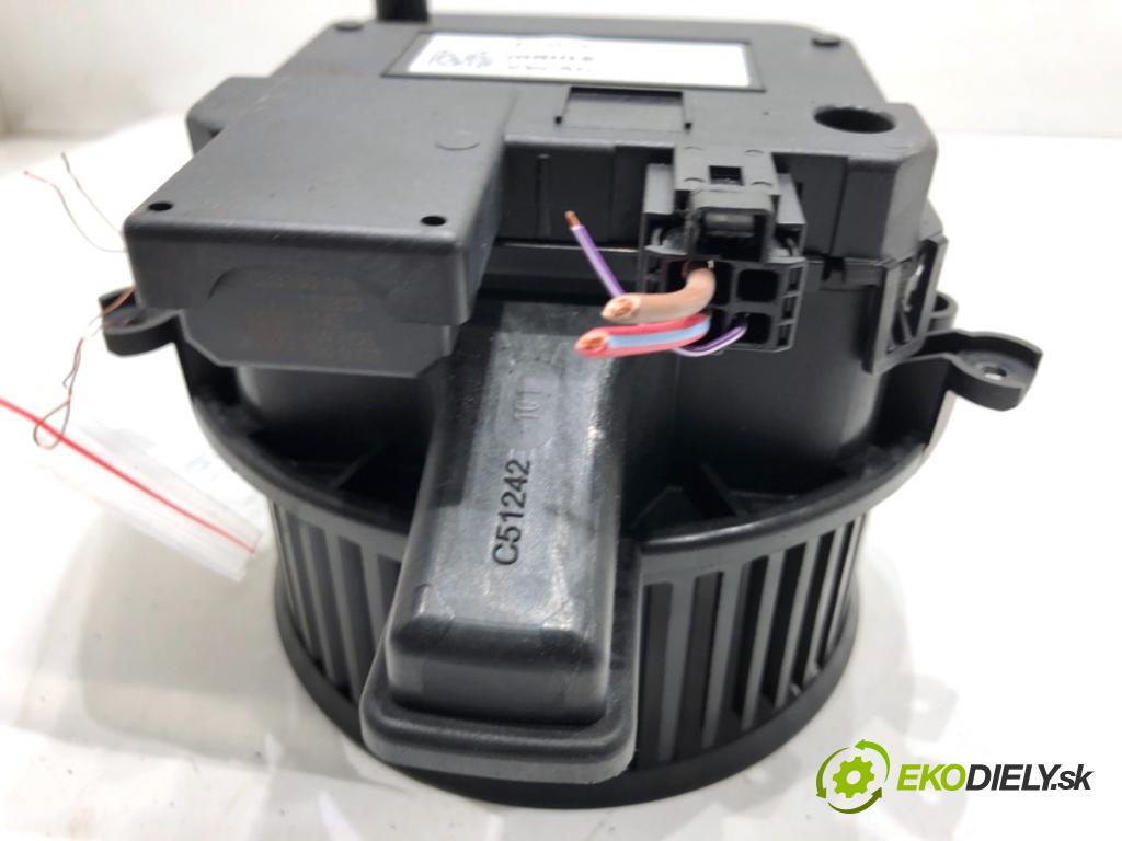 AUDI A5 F5 liftback 2017 140 kW 2.0 TDI quattro 1968 topení 4M1820021A