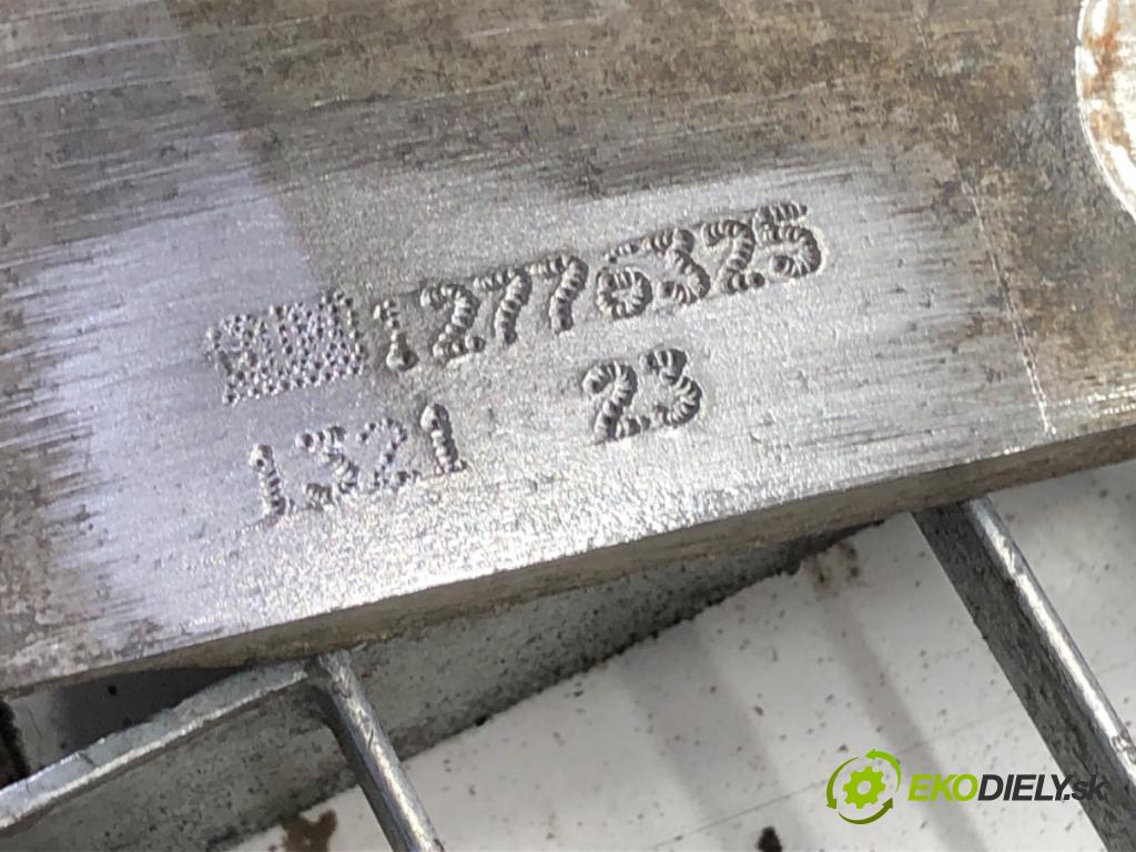 CHEVROLET CRUZE liftback 2011 91 kW 1.6 1598 výztuha nárazníka zadní část  (Výztuhy zadní)